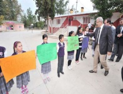 Vali Cerrah, Çardak Köyü İlköğretim Okulu’nu Ziyaret Etti