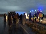 Midibüs Devrildi: 12 Yaralı