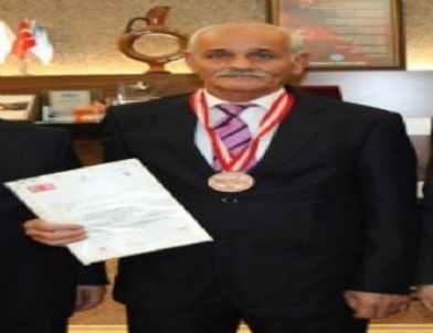 120 Kilodan, 80 Kiloya Düştü, 56 Yaşında 'kıtalararası Atlet' Unvanını Kazandı