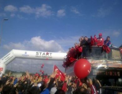 İnegöllüler Avrasya Maratonuna Renk Kattı