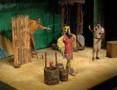 İssız Ada Çorlulu Çocuklar İçin Sahnelendi