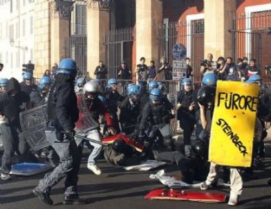 İtalya’da Göstericiler, Polisle Çatıştı