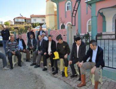 Kaymakam Sezgin, Tarlada Buğday Ekti