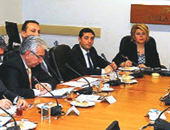 Ak Parti, Komisyona sunduğu öneride, bir sürprize imza attı.