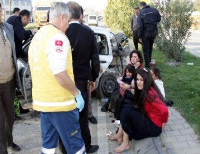 Yaralanan Anne Kaza Sonrası Çocuklarını Bir An Olsun Yalnız Bırakmadı