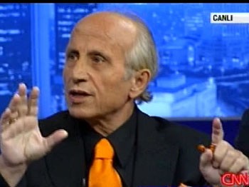 Yaşar Nuri Öztürk: 'Ezanlar yanlış okunuyor'