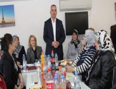 Başkan Yıldırım Karamürsel’in Emekli Bayanlarını  Ağırladı