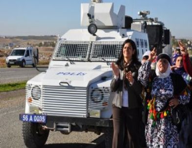 BDP’li Ata Açlık Grevindeki Mahkumlarla Görüştü