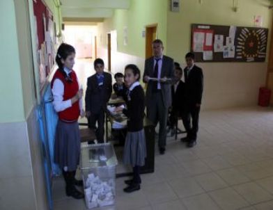 Sorgun’un  Araplı Belesinde Öğrencilerin Demokrasi Sınavı