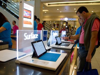 Surface Yüzünden Microsoft'a Dava Açtı