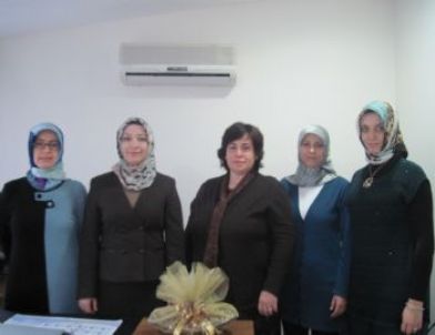 Toç Bir-sen Sakarya Şubesi Kadın Kolları’ndan Ak Parti Mkyk Üyesi Çiğdem Erdoğan Atabek’e Ziyaret