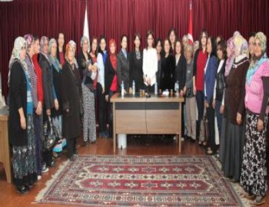 Ak Kadınlar Döşemealtı’nda Toplandı