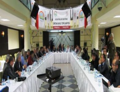 Ödemiş'te, Süs Bitkileri Ortak Akıl Toplantısı Yapıldı