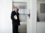 YUSUF MAYDA - Engelliler Derneğinden Engelli Asansörüne Teşekkür