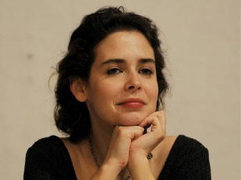 Pelin Batu: Ben tapınmasını isteyen bir tanrıya inanmam