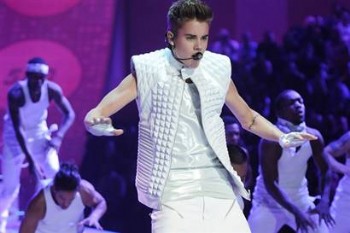 Bieber'a 'Yılın Sanatçısı Ödülü'