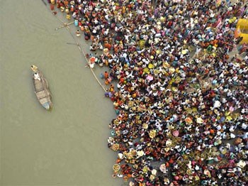 Dini festival sırasında izdiham: 6'sı çocuk 14 ölü