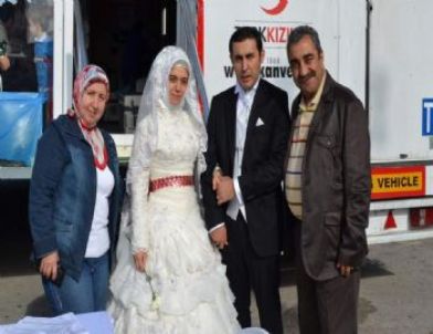 Önce Kan Bağışında Bulundular Sonra Evlendiler