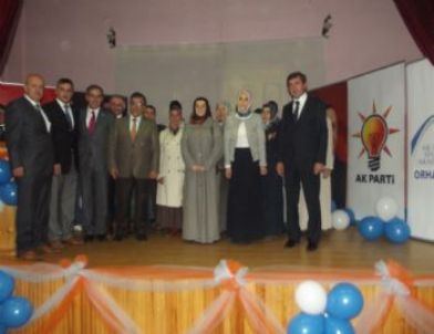 Siyaset Akademisine Katılanlar Sertifikalarını Aldı