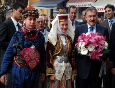 Bakan Eroğlu Aydın’a 40 Müjdeyle Geldi