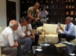 DOSTLUK KÖPRÜSÜ - Türk Başkan Yunan Televizyonu Aracılığıyla Barış Mesajı Verdi