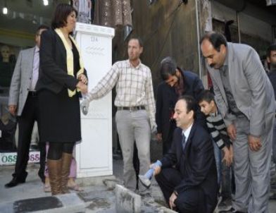 Açlık Grevini Bitiren Baydemir Göreve Başladı