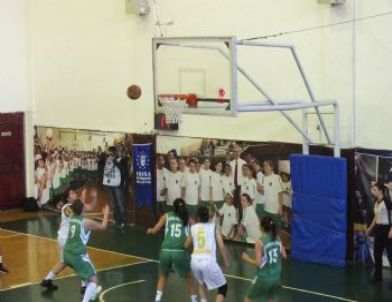 Büyükşehirin Perileri 5’te 5 Yaptı