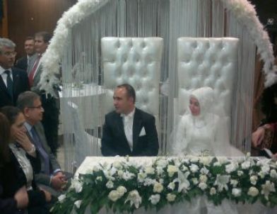 Malatyalı Emniyet Müdürü Mustafa Sağlam'ın Oğlu Evlendi