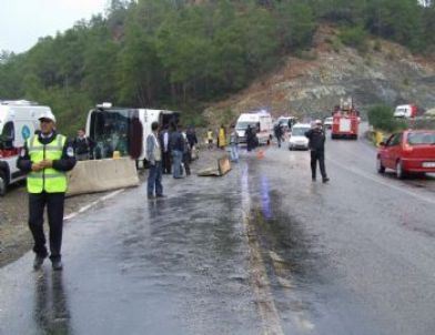 Muğla’da Yolcu Otobüsü Devrildi: 1 Ölü, 5 Yaralı (1)