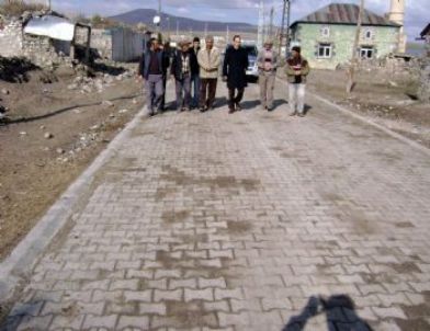 Susuz’da Köydes Projesi Kapsamında 6 Köye Parke Taşı Döşendi