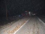 Tır, Pancar Yüklü Traktöre Çarptı
