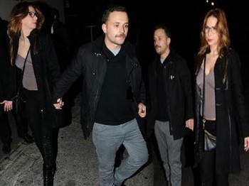 El Ele Eğlence Çıkışı