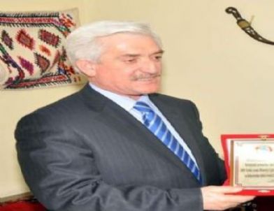 Okul Müdürü Makamında Darp Edildi