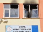 EMIN ACAR - Şırnak’ta Okul Yaktılar
