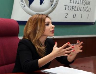 Aü’de 'sosyo-kültürel Unsur Olarak Türkçe ve Küreselleşme' Konferansı