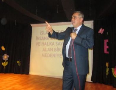 Kız Kur’an Kursu Öğrencilerinden “yaşam Kalitesi ve Maneviyat” Konferansı