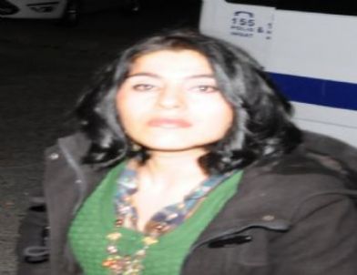 Kürt Şarkıcı Rojda Gözaltına Alındı