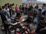 YALIM EREZ - Terör Örgütü Pkk Yandaşları Okul Kundakladı