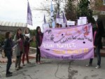 DEKOLTE - Üniversiteli Kadın Kolektiflerinden, Kadın Şiddetine “Hayır” Eylemi