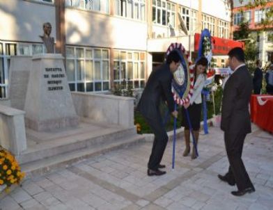 Görme Özürlü Öğrenciden Duygu Yüklü Şiir