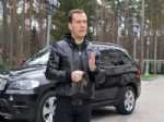 IŞIK İHLALİ - Medvedev, Trafik Cezalarının 16 Bin Dolara Çıkarılmasını İstedi