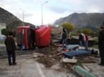 HÜSEYIN AKTAŞ - Amasya’da Tır’la Otomobil Çarpıştı: 4 Yaralı