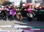 Kadına Şiddete ‘Halaylı’ Protesto