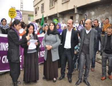 Silopi’de 25 Kasım Kadına Yönelik Şiddete İle Mücadele Günü