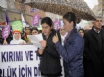 ATAERKIL - Yüksekova'da Kadınlar Şiddete Karşı Yürüdü