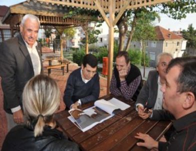 Barış Mahallesi’ne Bilgi Evi ve Spor Alanı Yapılıyor