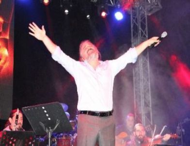 Ereğli'de Volkan Konak Konseri