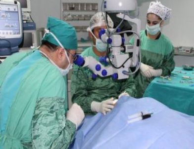 Yozgat Tıp Fakültesi Hastanesinde Katarakt Ameliyatlarında Multifokal Torik Lens Uyglaması Başladı