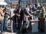 Mehmetçik 500 Kişiye Aşure Dağıttı