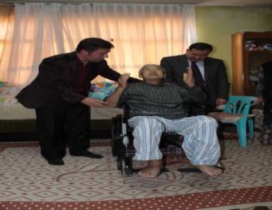 Sarıçam Belediyesi, Yaşlıların Elinden Tutuyor